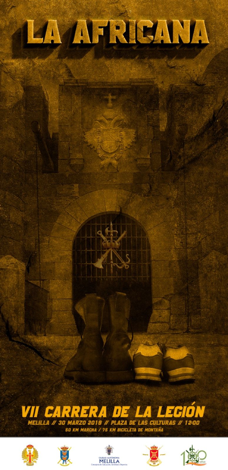 Cartel de La Africana, VII Carrera de la Legión, 30 de marzo de 2019, con unas botas militares ante una puerta de piedra